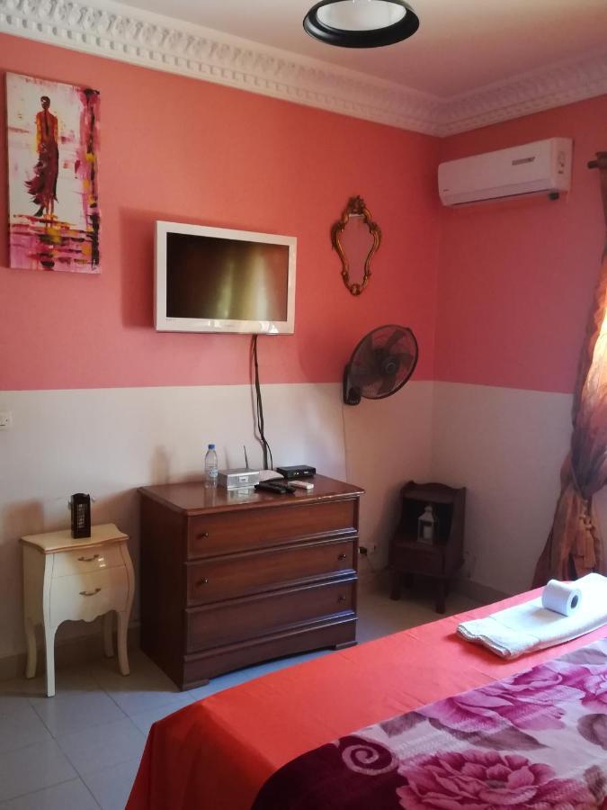 Residence Les Calanques Dakar Esterno foto